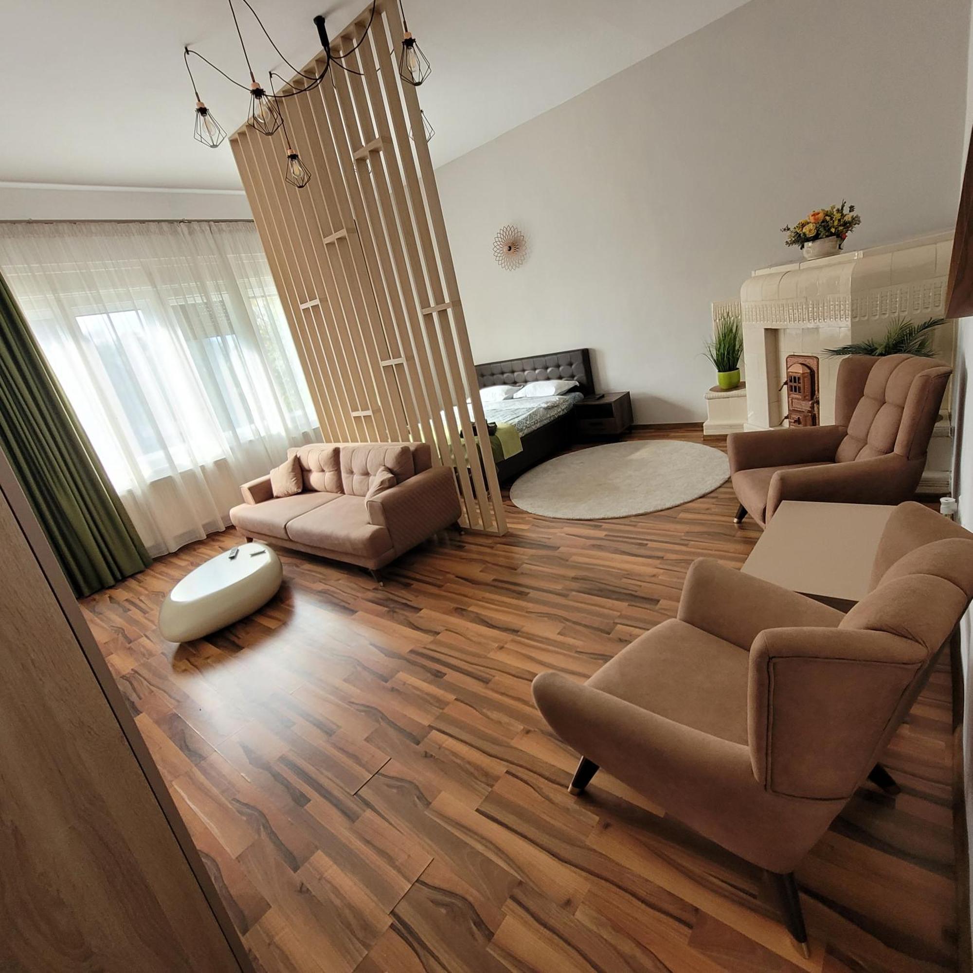 B8 - Spacious, Charming Apartment In Central Σίμπιου Εξωτερικό φωτογραφία
